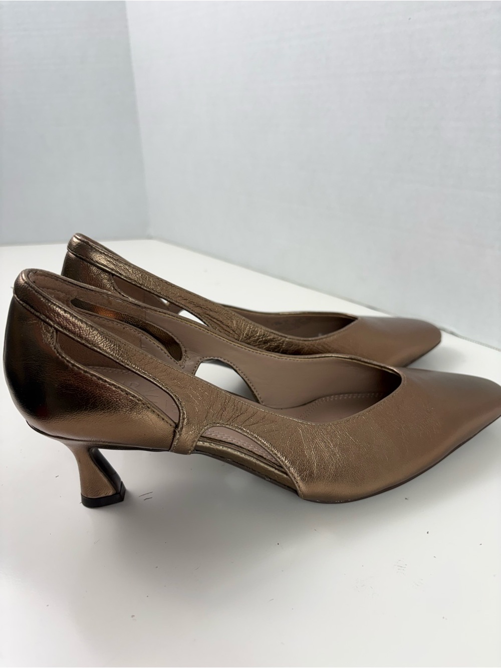 Naturalizer Bronze Metallic Kitten Heel Pumps